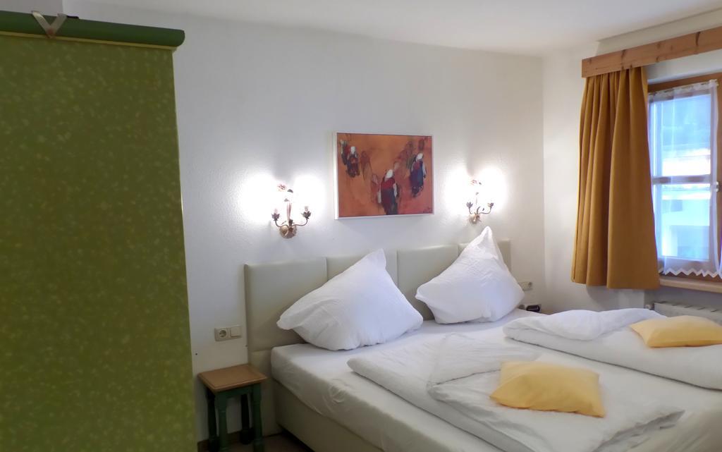Landhaus Sonnenberg Sankt Anton am Arlberg Oda fotoğraf